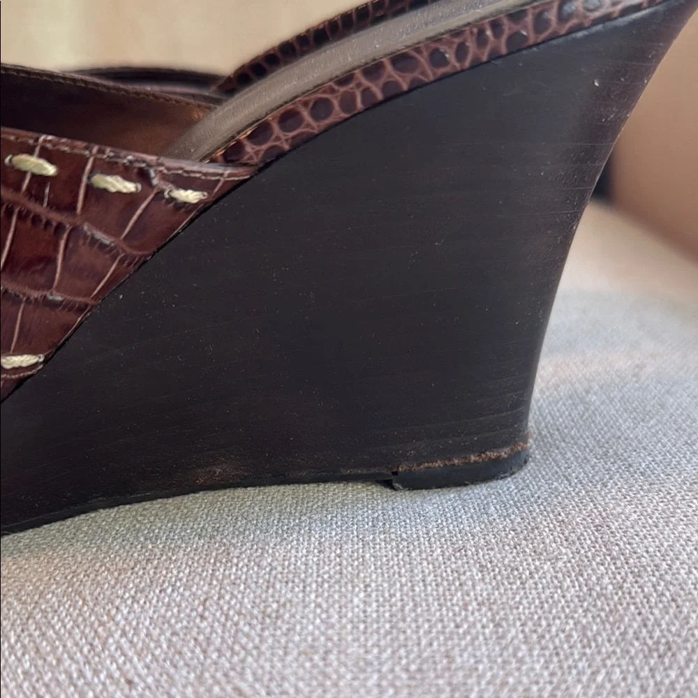 Harold's Vintage Brown Leather Wedges with‎ Woven Design